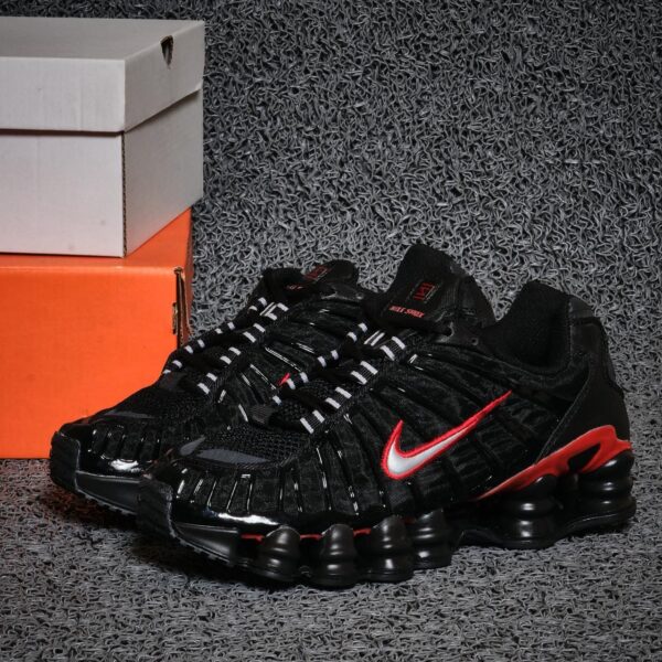 NIKE SHOX GUSANO
