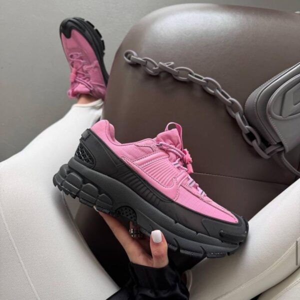 Nike Vomero 5