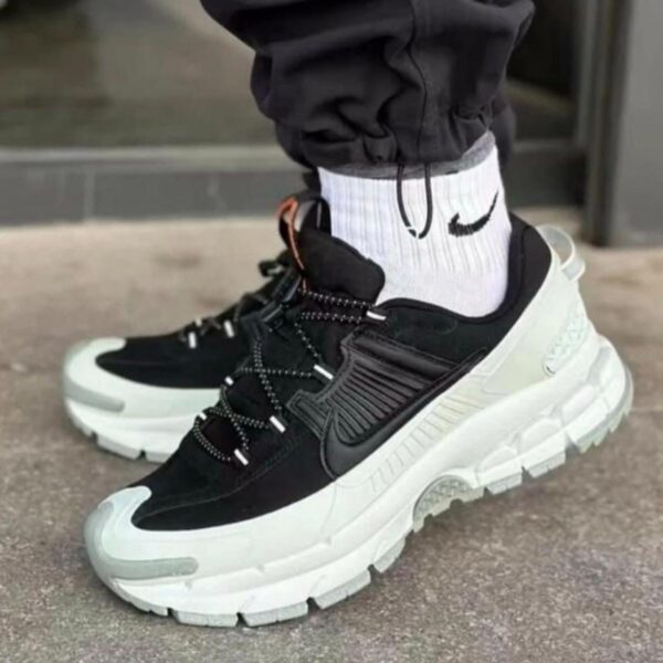 Nike Vomero 5