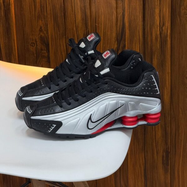 NIKE SHOX GUSANO