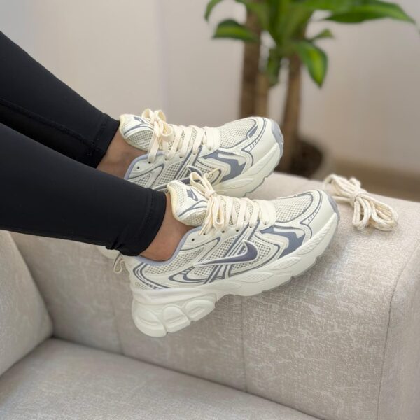 NIKE ZOOM MONARSH DAMA