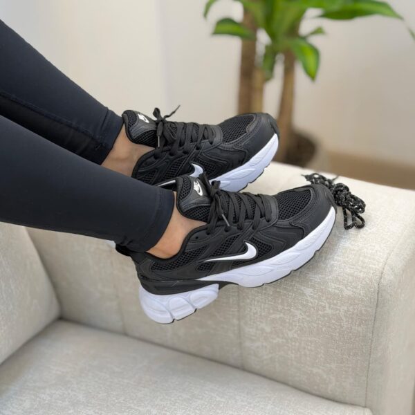 NIKE ZOOM MONARSH DAMA