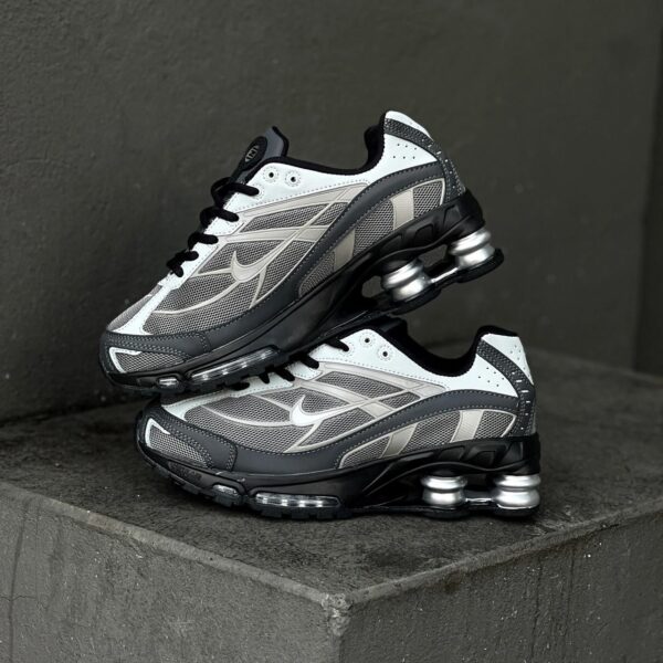 NIKE SHOX GUSANO
