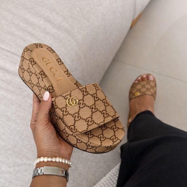 Sandalias GUCCI