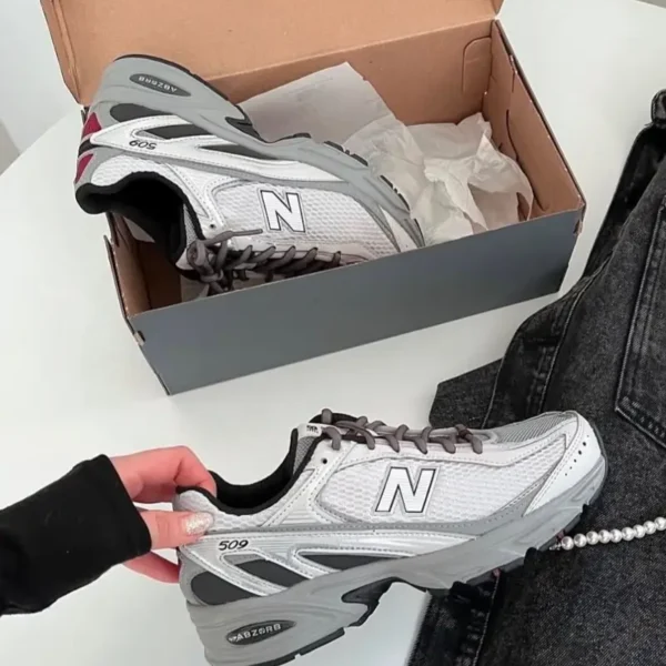 New Balance 509