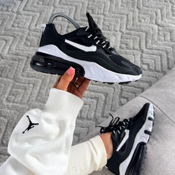 NIKE 270 REACT