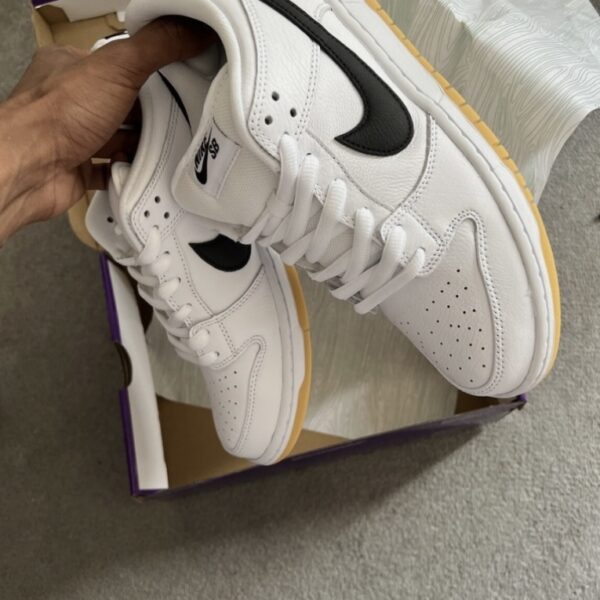 NIKE SB DUNK