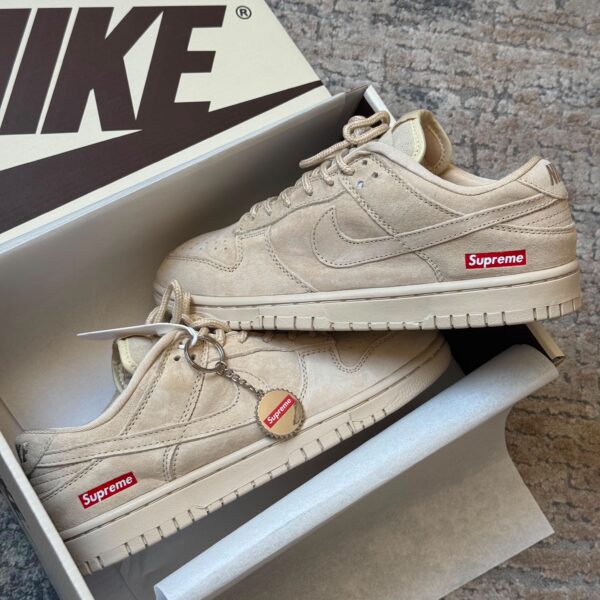 NIKE SB x SUPREME