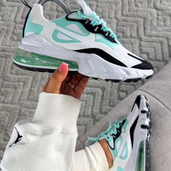 NIKE 270 REACT