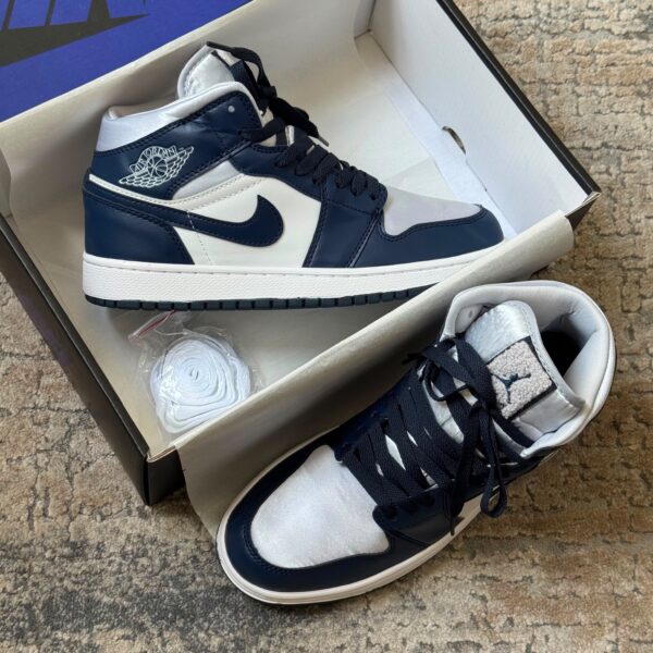 JORDAN 1 mid
