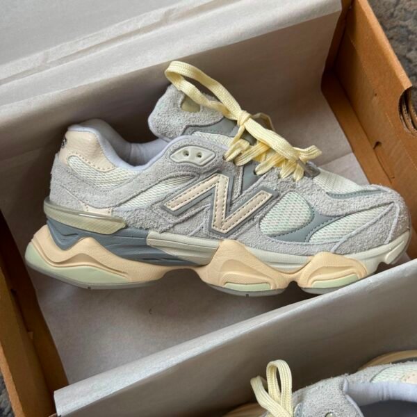 NEW balance 9060